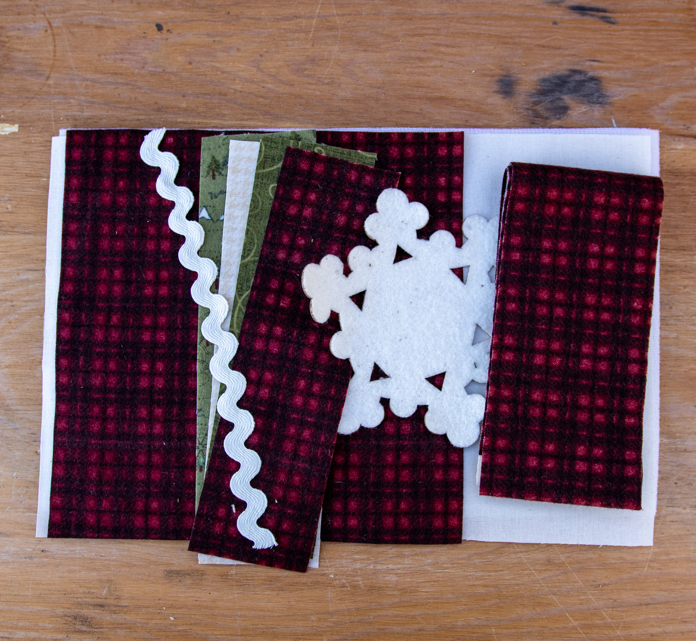 Snowflake Mug Rug Kit