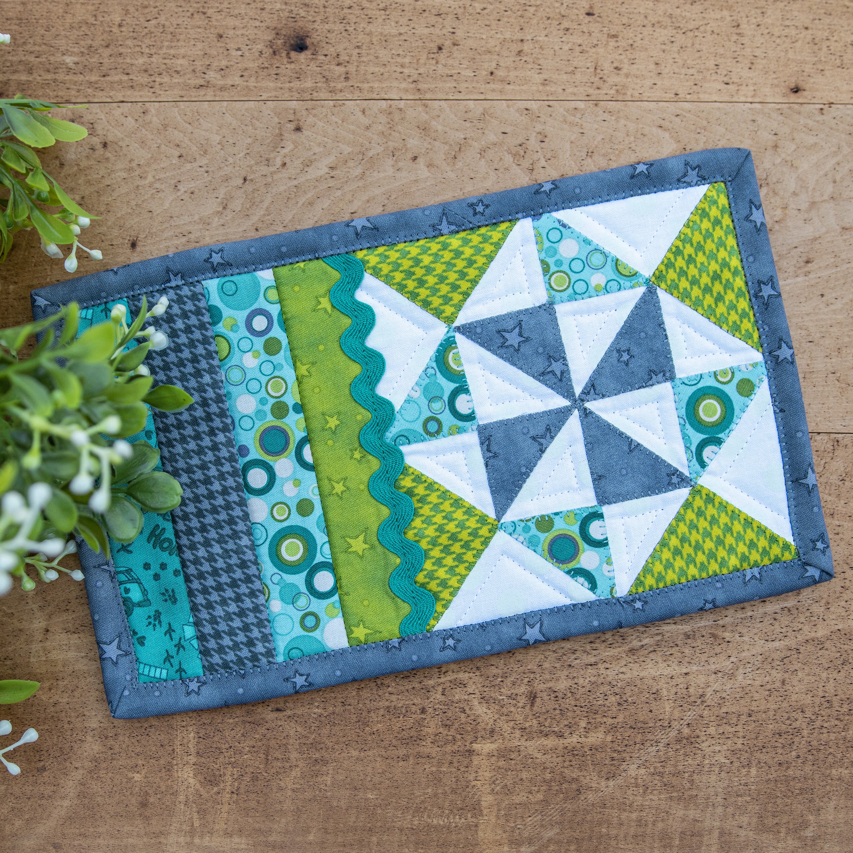 Pinwheel Mug Rug Kit