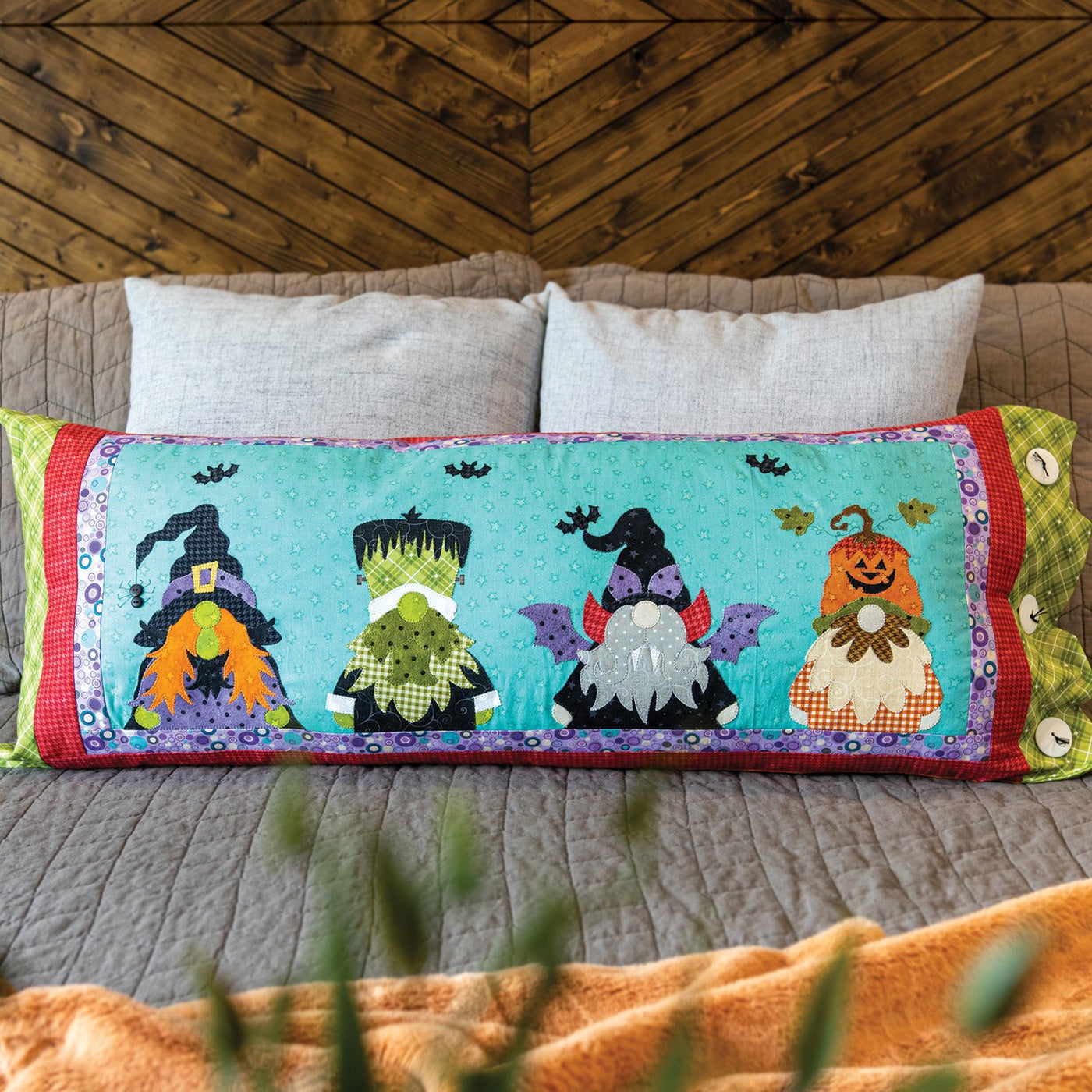 Spooky Time Gnomes Bench Pillow Kit