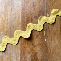 Jumbo Ric Rac Butter - 1 yd Cut