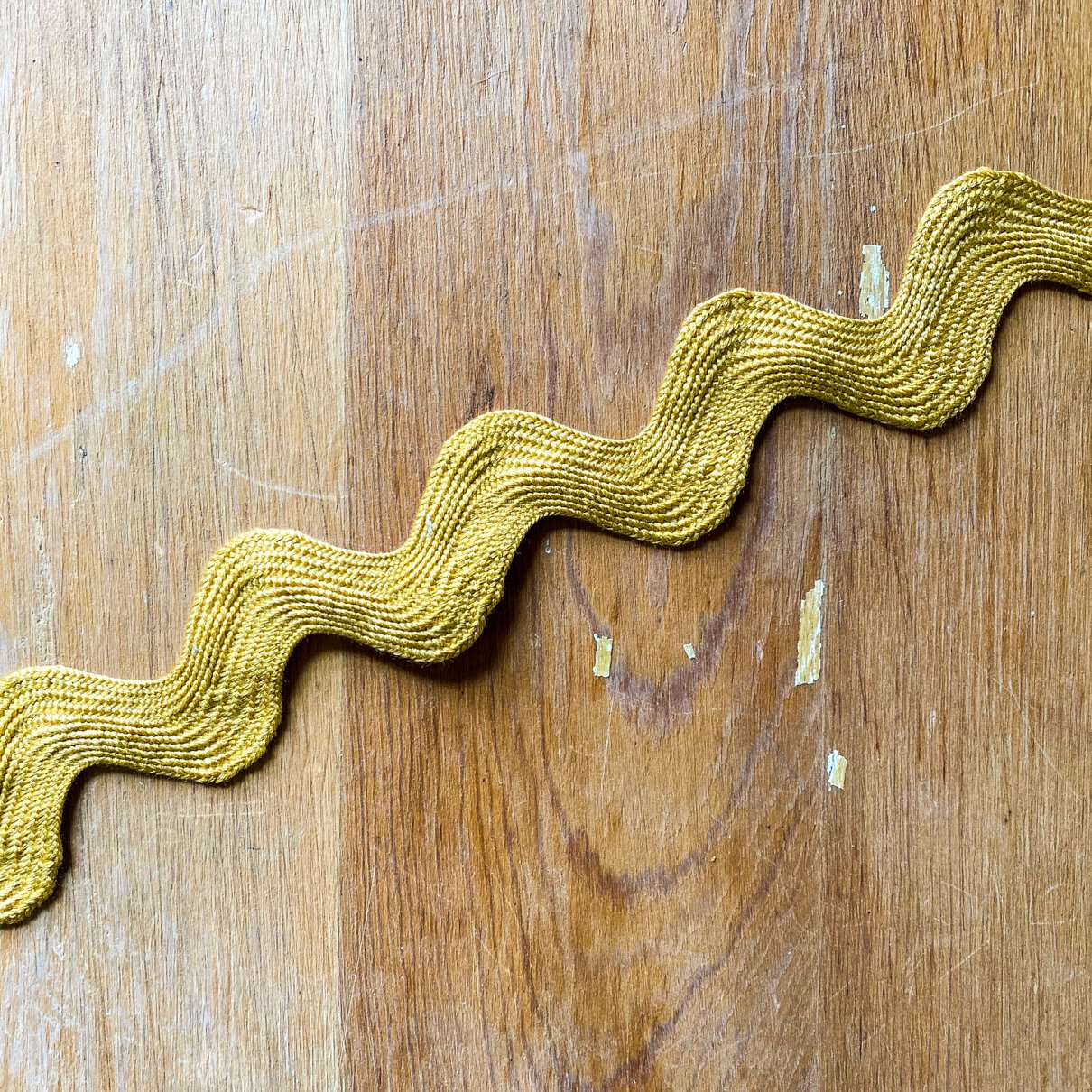 Jumbo Ric Rac Antique Gold - 1 yd Cut