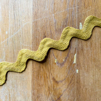 Jumbo Ric Rac Antique Gold - 1 yd Cut