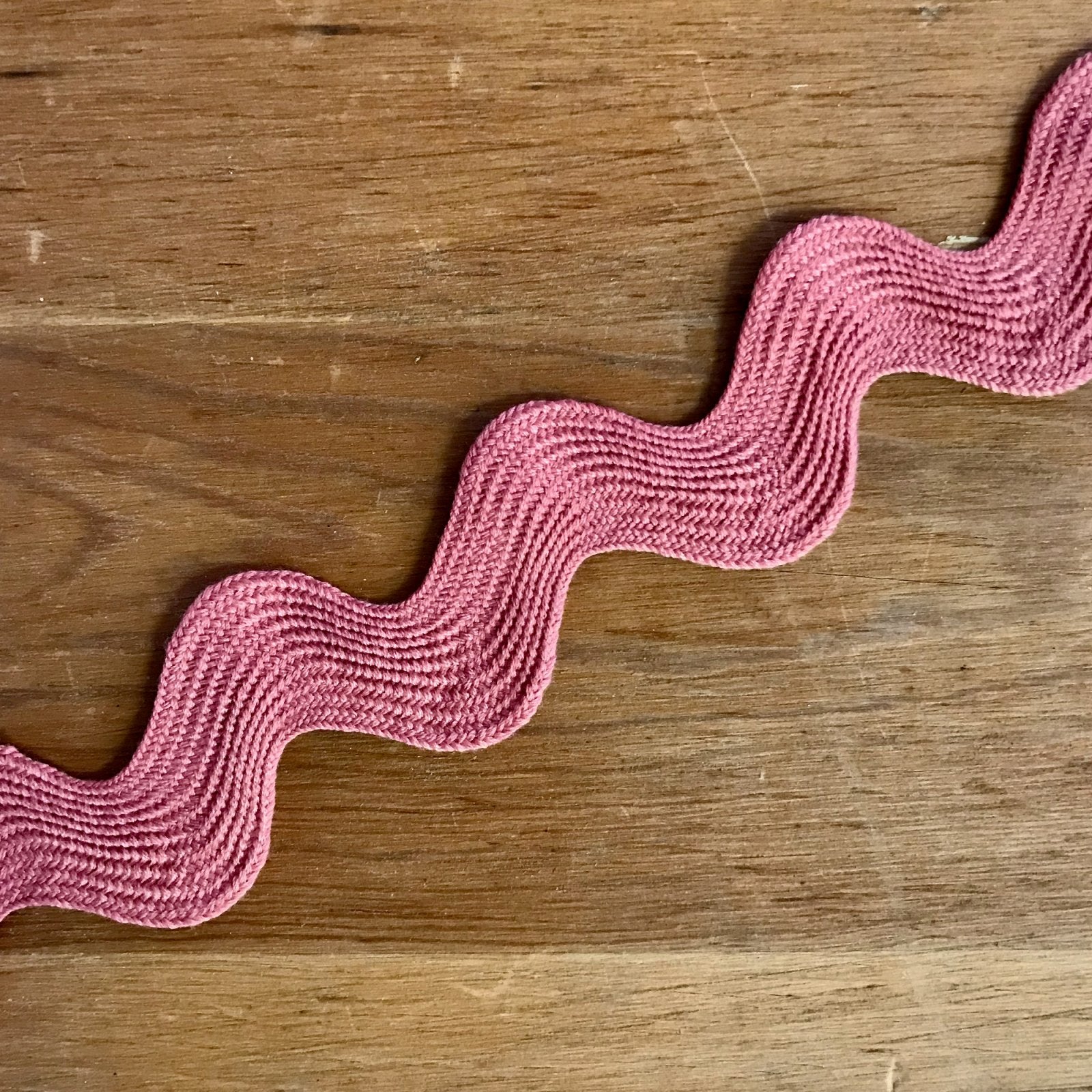 Jumbo Ric Rac Antique Mauve - 1 yd Cut