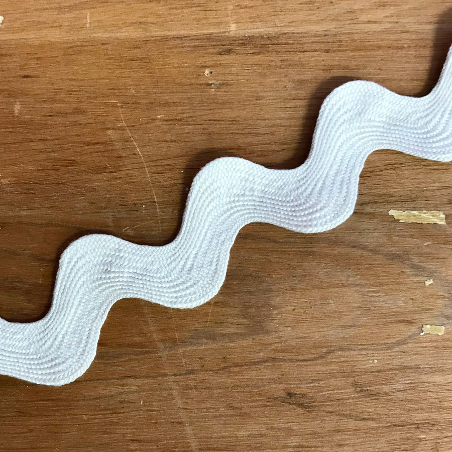 Jumbo Ric Rac Antique White - 1 yd Cut