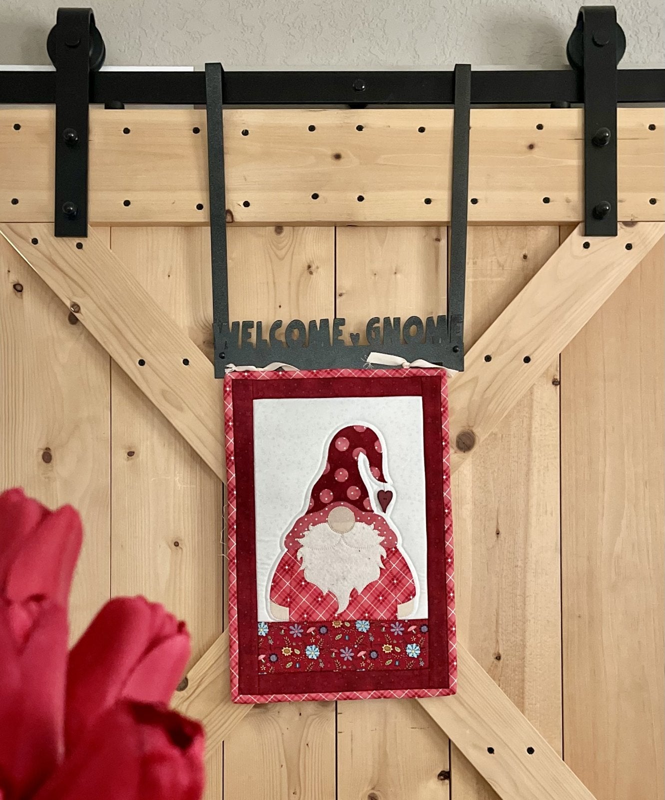 Welcome Gnome Metal Hanger
